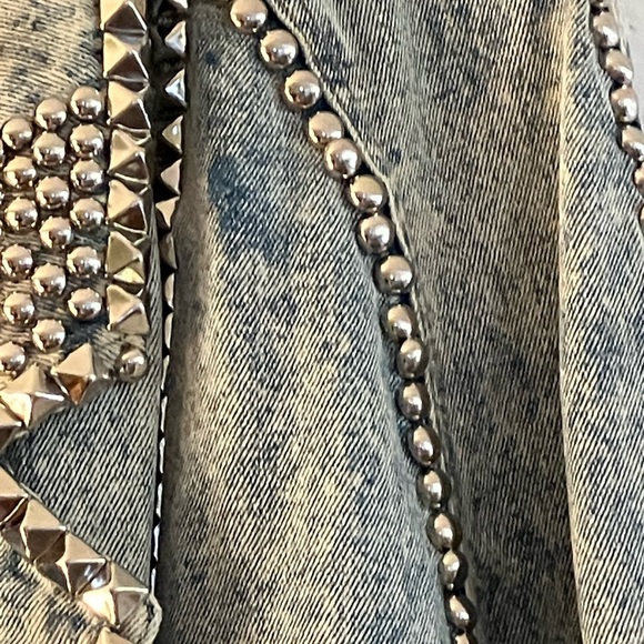 Women’s Studded Jean Jacket 1980s - Picture 13 of 13